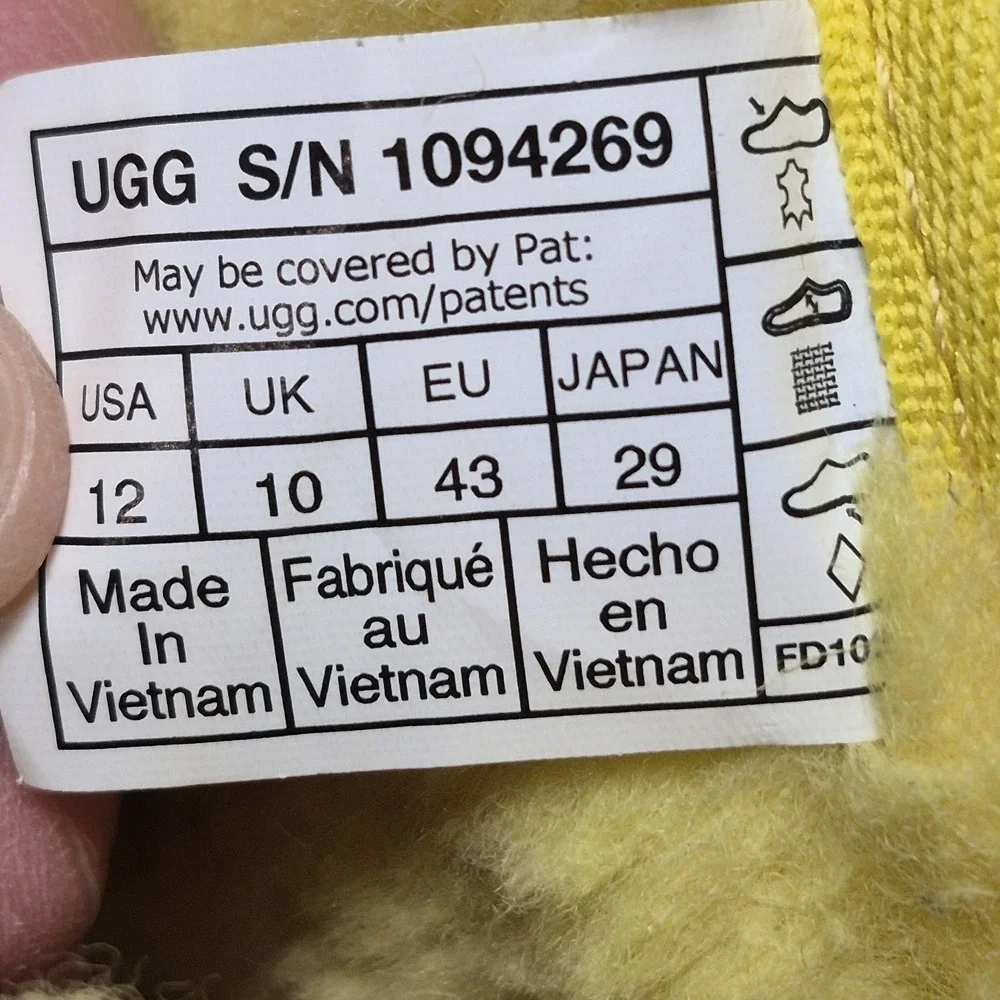 UGG Neumel Mens 12 Yellow Suede Chukka Ankle Boots Wool Lined 1094269